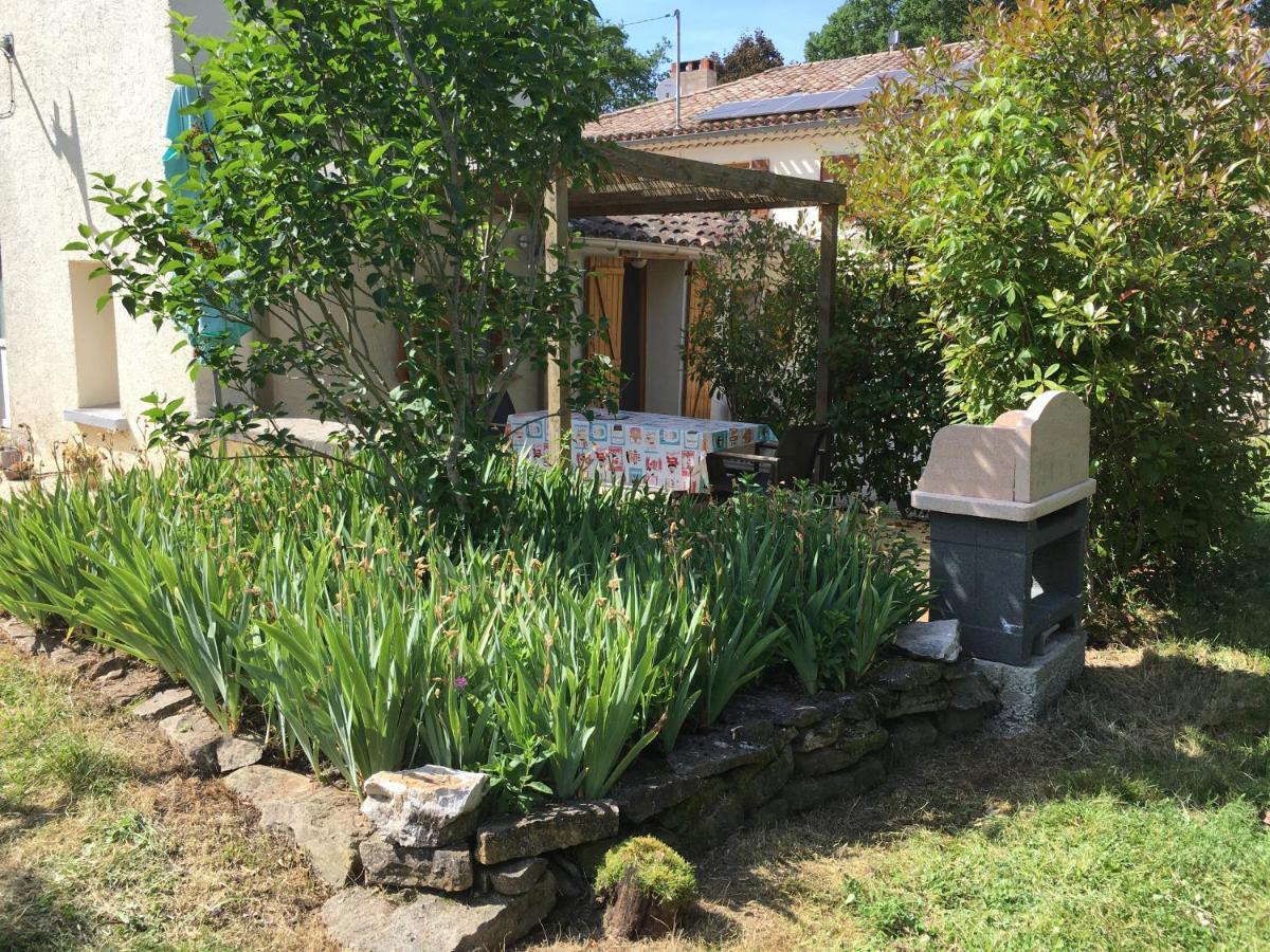 La Forestiere Pigeonnier Monclar-de-Quercy Dış mekan fotoğraf